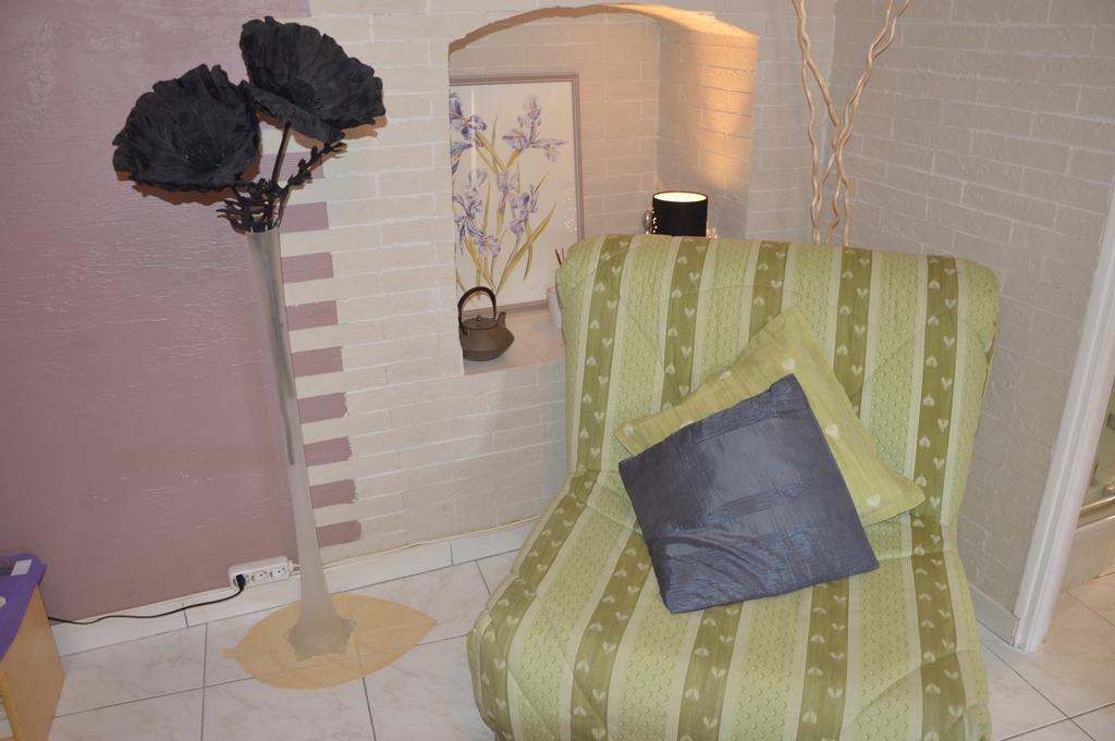 Le Campanin Apartment ม็องตง ภายนอก รูปภาพ