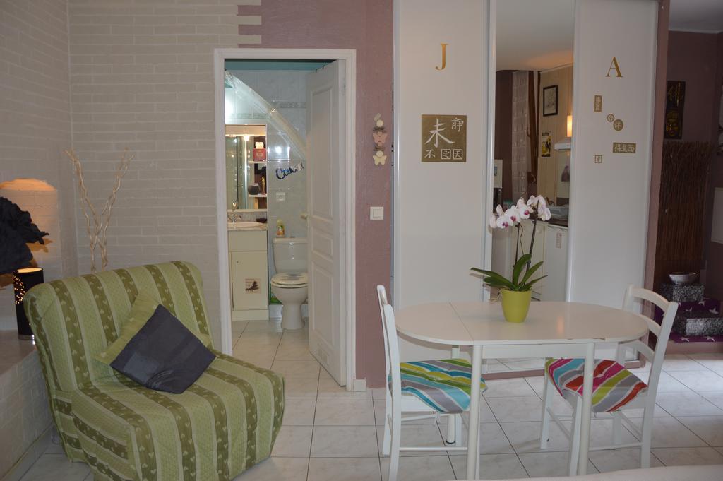 Le Campanin Apartment ม็องตง ภายนอก รูปภาพ